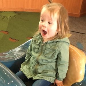 Meet your Posher, Holly